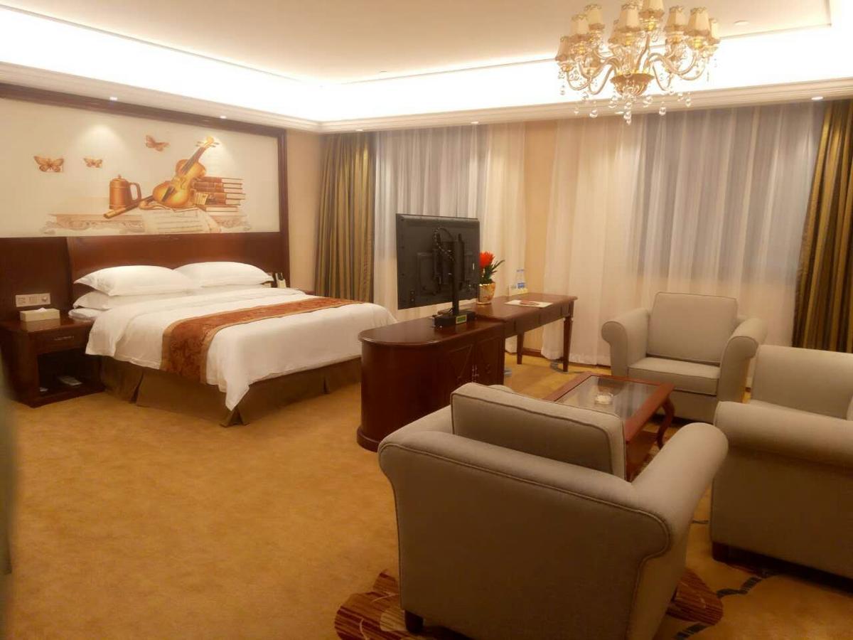 Vienna Hotel Zhongshan Guzhen Town Center エクステリア 写真