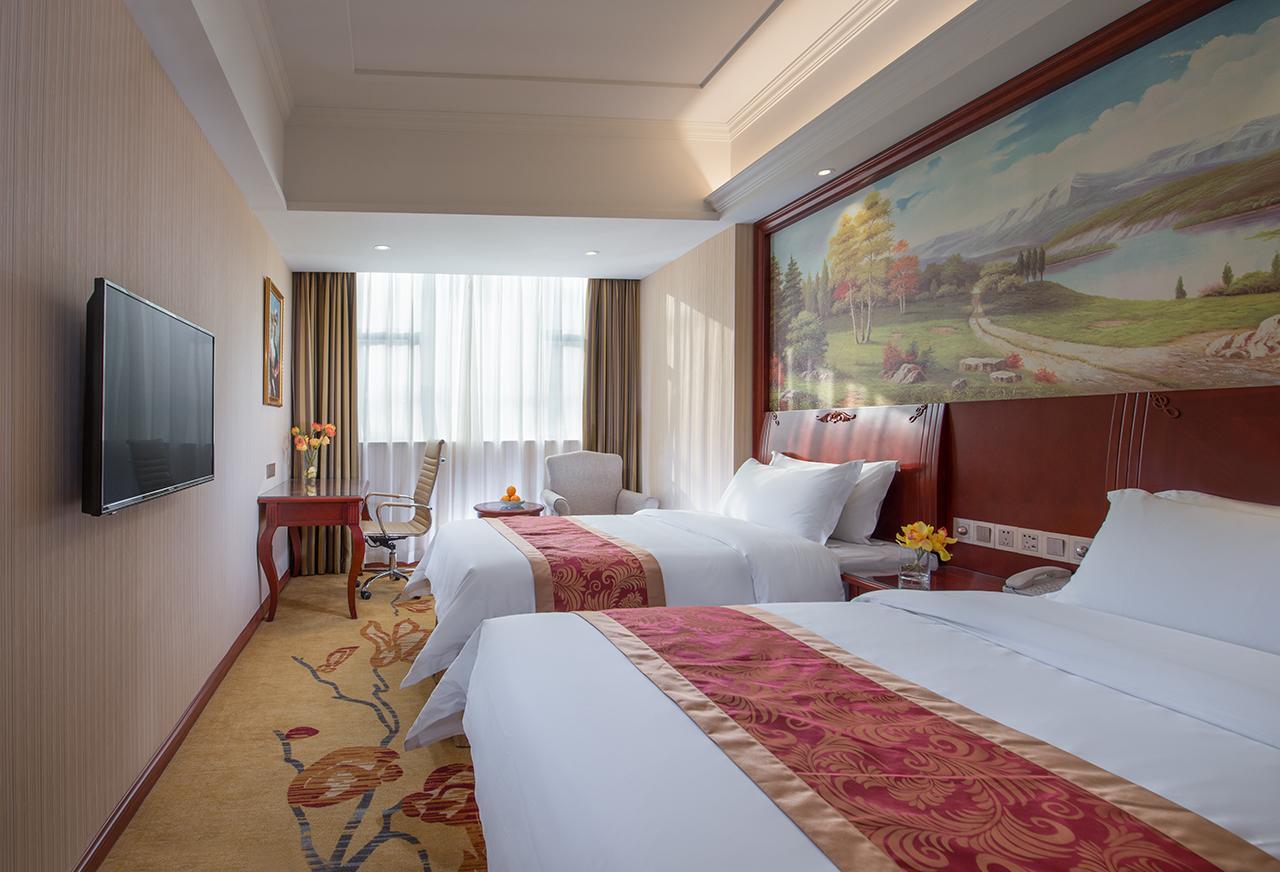 Vienna Hotel Zhongshan Guzhen Town Center エクステリア 写真